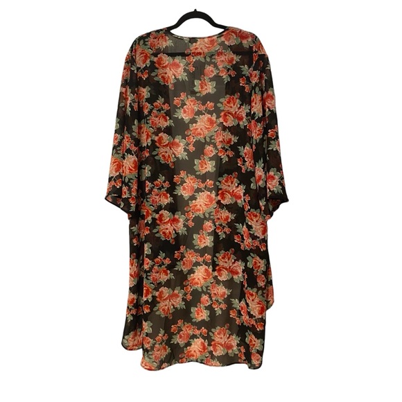 Rose 🥀 Print Coverup - Picture 3 of 3